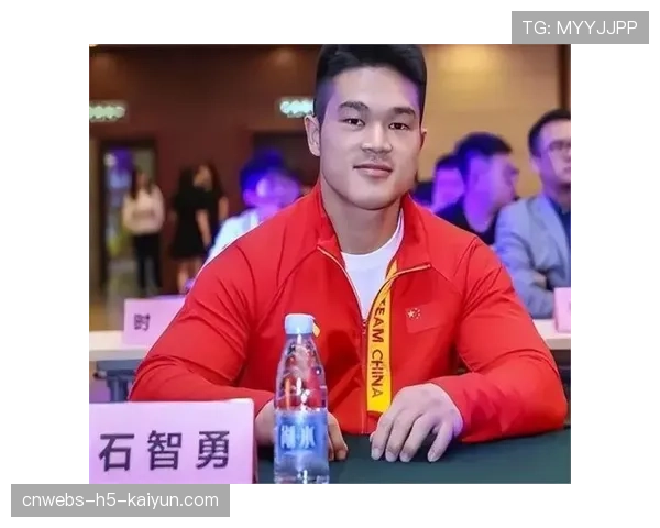 世界举重锦标赛优秀运动员访谈集发布，举重运动员世界冠军